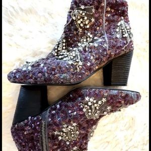 Free People Pre-Owned unique sequined ankle boot.